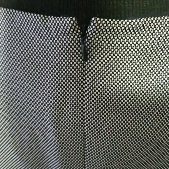 TAHARI Black and White Sleeveless Dress size 10 - Picture 7 of 11